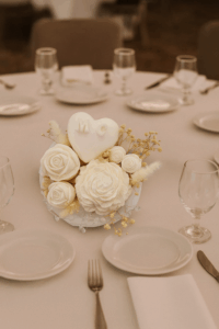 20250821_1507_Centre de Table Noces_remix_01k36bqbhwe15v106adx3svrck