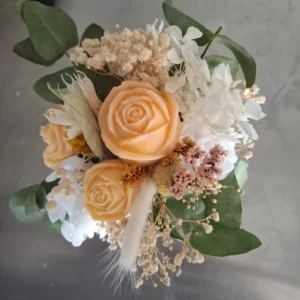 Composition florale jaune